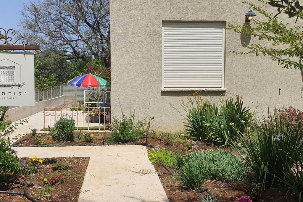 נקודת חן Apartment Shadmot Devora Luaran gambar